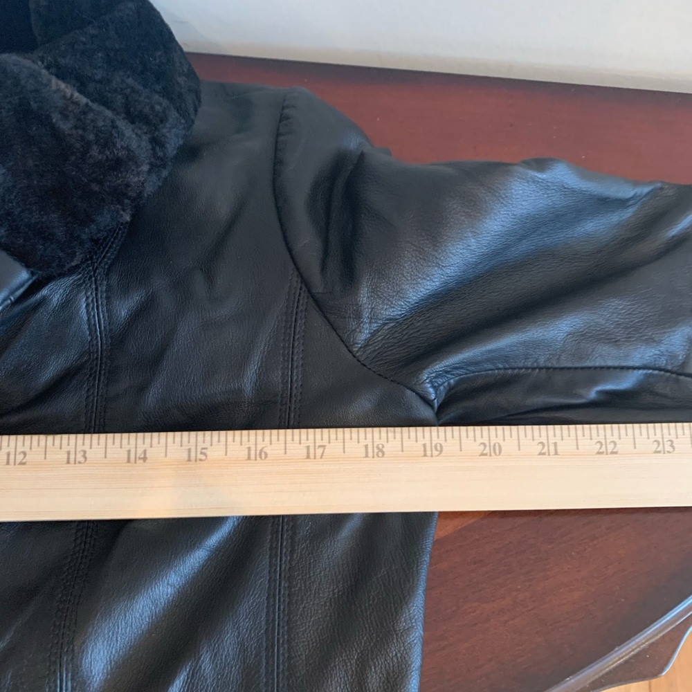 NWOT Badgley Mischka Black Leather Moto Jacket w/Lamb Fur Collar - Picture 14 of 14